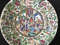 High quality decorated canton porcelain set. palace scenery. famille rose. 19th century. - afbeelding 60 van  77