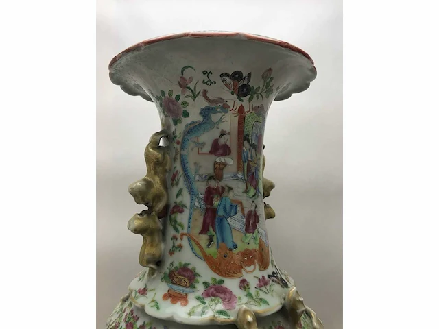 High quality decorated canton porcelain set. palace scenery. famille rose. 19th century. - afbeelding 56 van  77