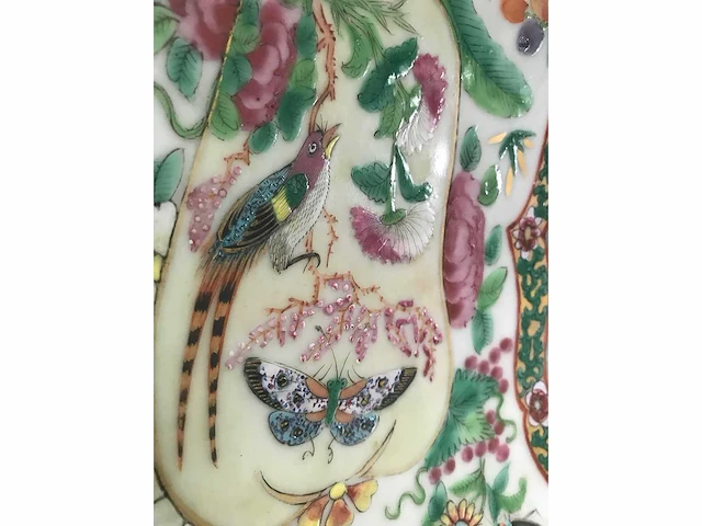 High quality decorated canton porcelain set. palace scenery. famille rose. 19th century. - afbeelding 73 van  77