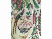 High quality decorated canton porcelain set. palace scenery. famille rose. 19th century. - afbeelding 73 van  77
