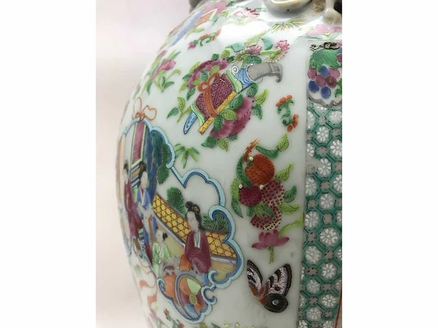 High quality decorated canton porcelain set. palace scenery. famille rose. 19th century. - afbeelding 67 van  77