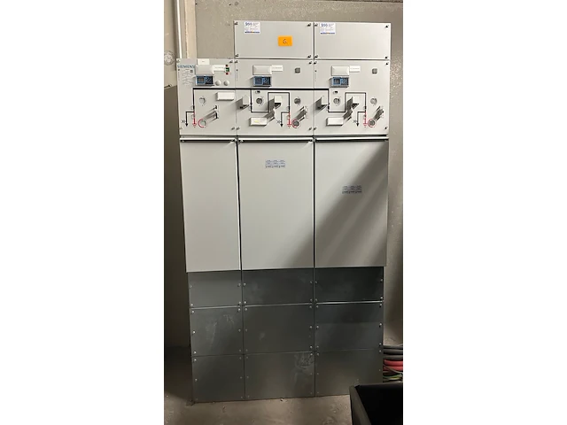 High voltage switch gear siemens - afbeelding 4 van  8