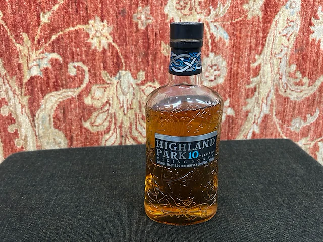 Highland park 10 years old - afbeelding 1 van  4