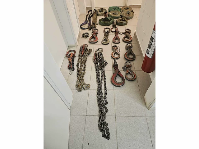 Hijsband en ketting - afbeelding 12 van  20