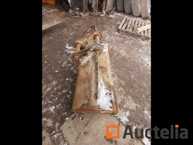 Hijskraan bucket breedte 1500mm 60mm assen goed staat - afbeelding 1 van  7