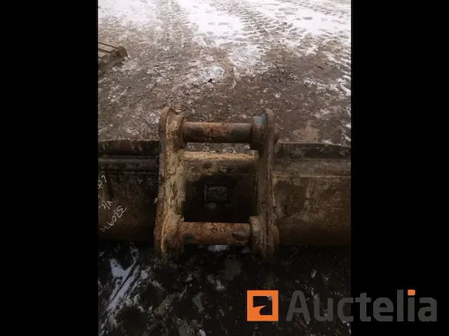 Hijskraan bucket breedte 1500mm 60mm assen goed staat - afbeelding 3 van  7