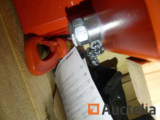 Hijskraan met takel - afbeelding 11 van  18