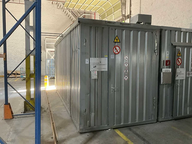 Hilarant bigsaver opslagcontainer gevaarlijke stoffen gebouw 6 - afbeelding 1 van  7