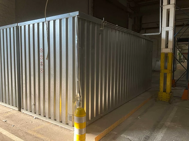 Hilarant bigsaver opslagcontainer gevaarlijke stoffen gebouw 6 - afbeelding 2 van  7
