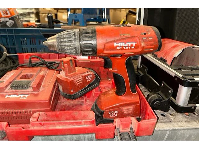 Hilti accu schroevendraaier - afbeelding 2 van  5