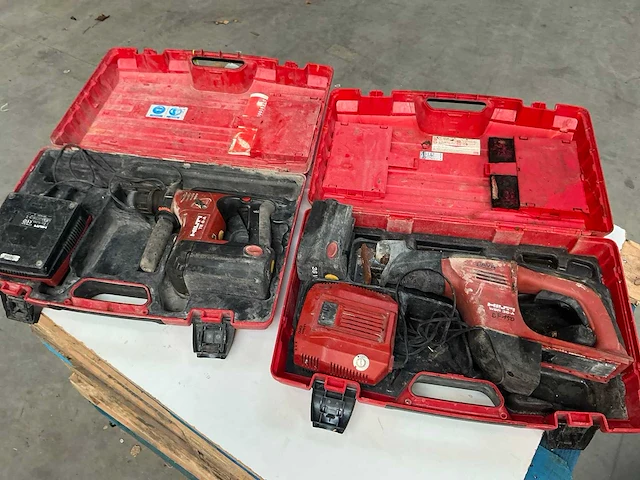 Hilti accugereedschap (2x) - afbeelding 1 van  8