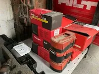 Hilti accu's en laders (11x) - afbeelding 2 van  4