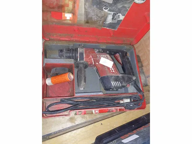 Hilti boorhamer met kabel - afbeelding 1 van  3