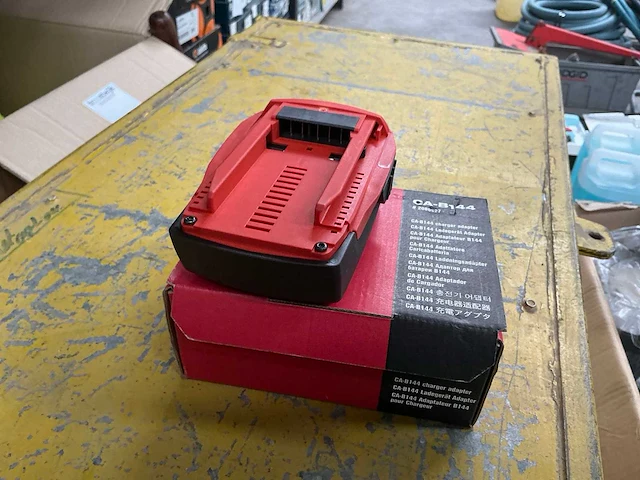 Hilti ca-b144 adapter oplader (4x) - afbeelding 1 van  7