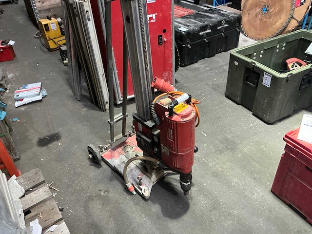 Hilti dd-400e kernboormachine op statief - afbeelding 2 van  5