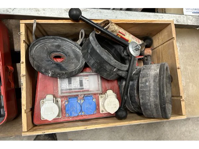 Hilti dd130 + hilti dd100 diamantkernboormachine nat/droog - afbeelding 2 van  13