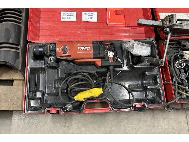 Hilti dd130 + hilti dd100 diamantkernboormachine nat/droog - afbeelding 6 van  13