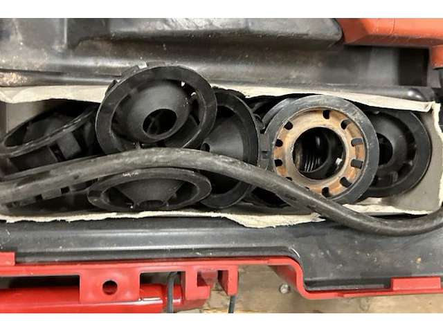 Hilti dd130 + hilti dd100 diamantkernboormachine nat/droog - afbeelding 12 van  13