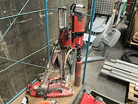 Hilti dd200 kernboormachine op statief - afbeelding 1 van  4