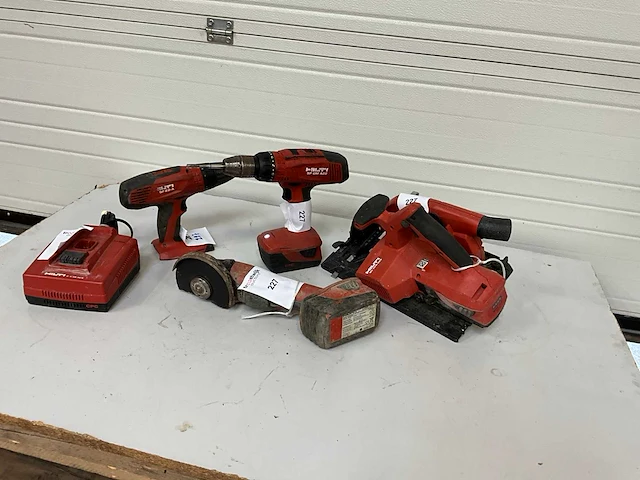 Hilti divers accugereedschap (5x) - afbeelding 1 van  16