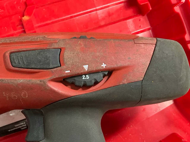 Hilti dx 460 volautomatisch spijkerpistool - afbeelding 3 van  4
