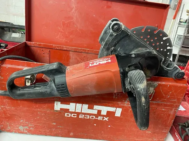 Hilti electrische doorslijpmachine dc230c - afbeelding 1 van  4