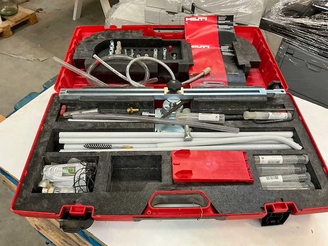 Hilti hit premium rebar accessoires set voor gaten reiniging - afbeelding 1 van  6