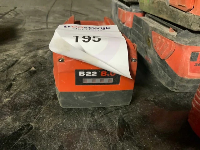 Hilti partij batterijen - afbeelding 7 van  10