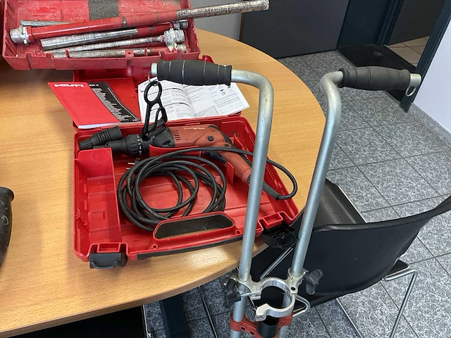 Hilti st1800 schroefmachine - afbeelding 1 van  3