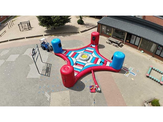 Hindernisbaan & springkussen - airquee - afbeelding 1 van  3