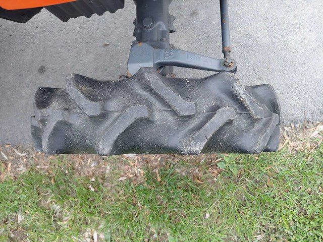 Hinomoto c14 vierwielaangedreven minitractor met grondfrees - afbeelding 3 van  17