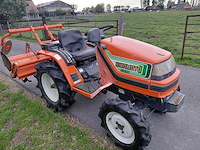 Hinomoto c14 vierwielaangedreven minitractor met grondfrees - afbeelding 10 van  17