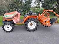 Hinomoto c14 vierwielaangedreven minitractor met grondfrees - afbeelding 12 van  17