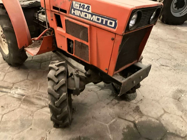 Hinomoto c144 vierwielaangedreven tuinbouwtractor - afbeelding 3 van  13