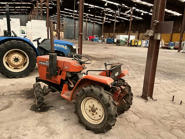 Hinomoto c144 vierwielaangedreven tuinbouwtractor - afbeelding 10 van  13