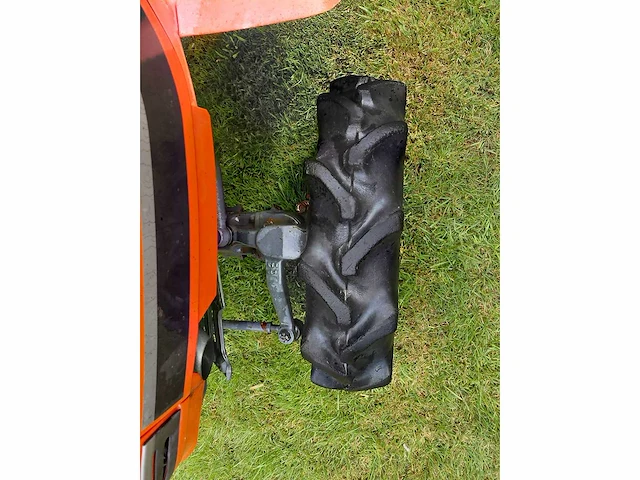 Hinomoto cx14 vierwielaangedreven minitractor - afbeelding 11 van  13