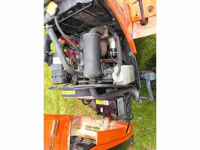 Hinomoto cx14 vierwielaangedreven minitractor - afbeelding 13 van  13
