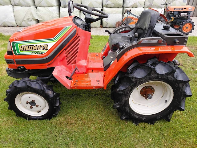 Hinomoto cx14 vierwielaangedreven minitractor - afbeelding 1 van  13