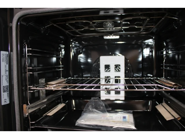 Hisense heteluchtoven (77l) - afbeelding 4 van  7