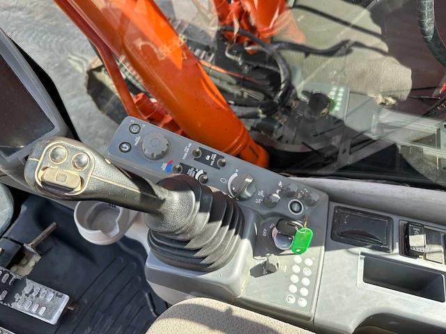 Hitachi - 2017 - zx225uslc-6 - rupsgraafmachine - afbeelding 41 van  55