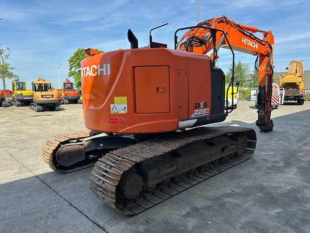 Hitachi - 2017 - zx225uslc-6 - rupsgraafmachine - afbeelding 34 van  55