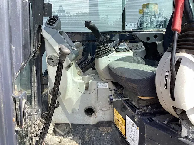 Hitachi - zx55u-5a clr - midi-excavator - 2015 - afbeelding 2 van  11