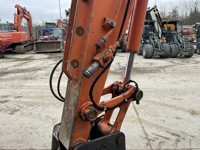 Hitachi - zx85usbt-5a - midi-excavator - 2015 - afbeelding 7 van  22