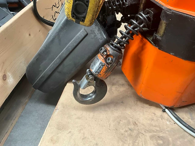 Hitachi 2snh kettingtakel - afbeelding 4 van  10