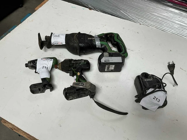 Hitachi accugereedschap (3x) - afbeelding 1 van  12