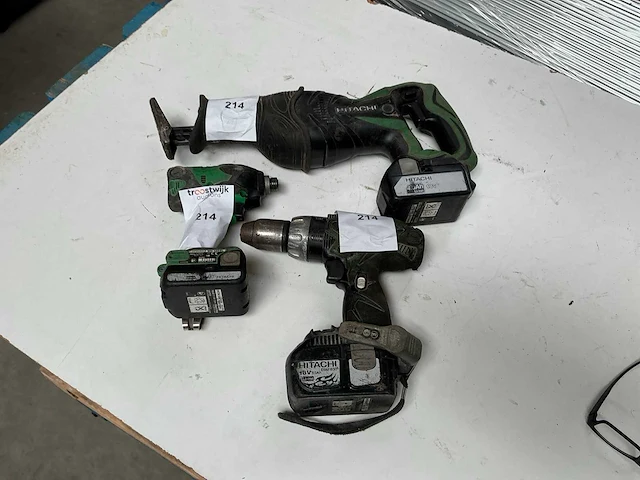 Hitachi accugereedschap (3x) - afbeelding 1 van  8