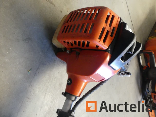 Hitachi benzine pole kettingzaag - afbeelding 2 van  10