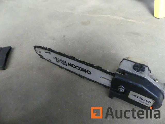 Hitachi benzine pole kettingzaag - afbeelding 4 van  10