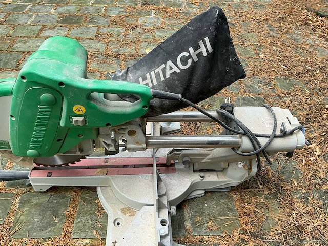 Hitachi c10fsh 2012 cirkelzaagmachine - afbeelding 10 van  11