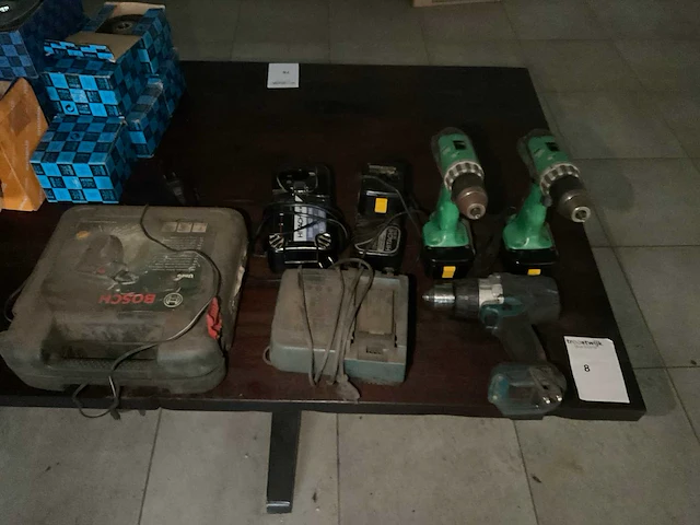 Hitachi en makita diverse accu boormachines (3x) - afbeelding 1 van  5